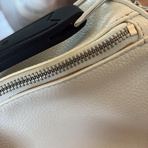 Large Marc Jacobs Black and White Lunchbox Purse - Picture 9 of 15